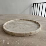 White onyx dish