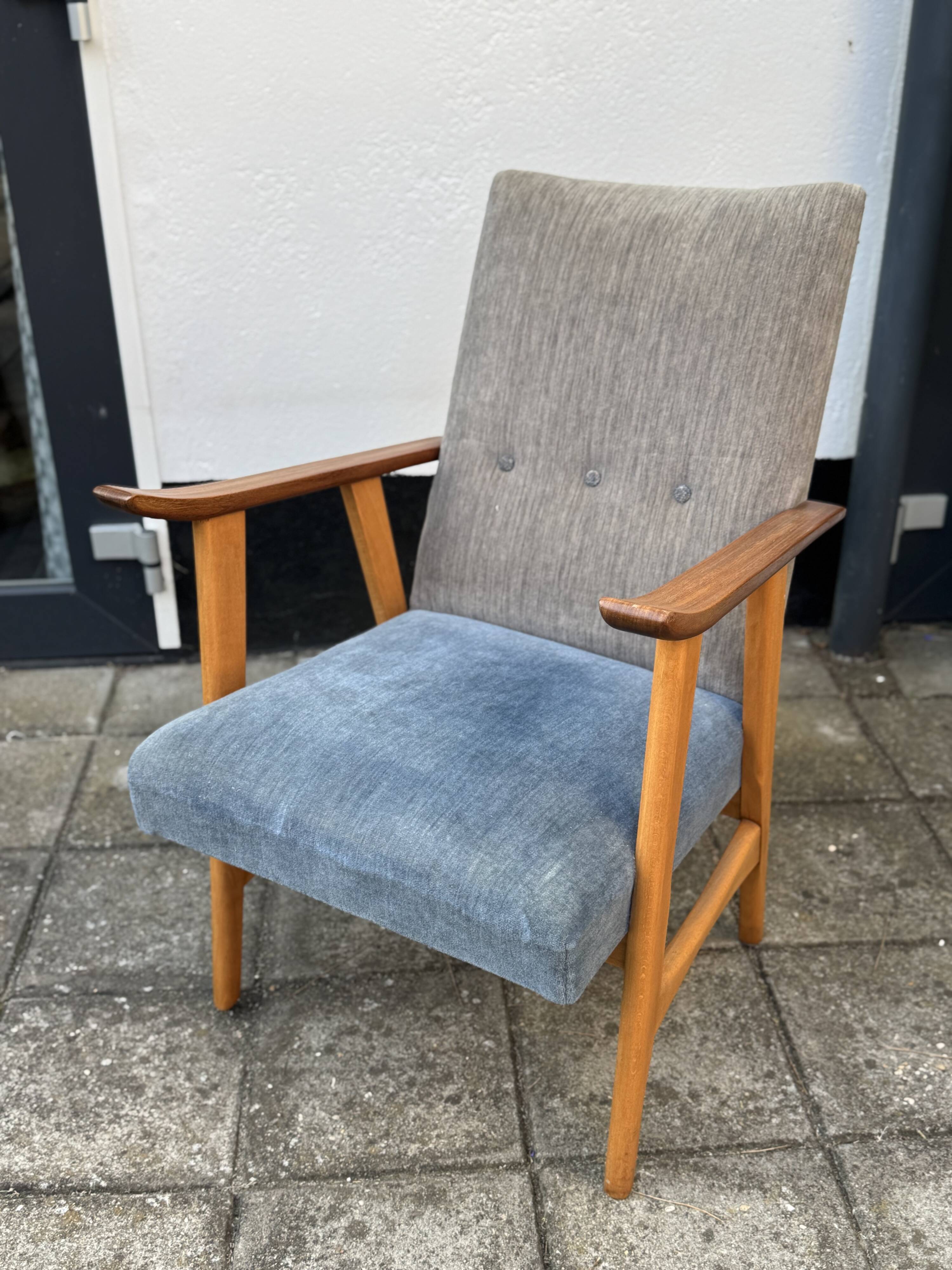 Vintage Mid Century Modern Arm Chair
