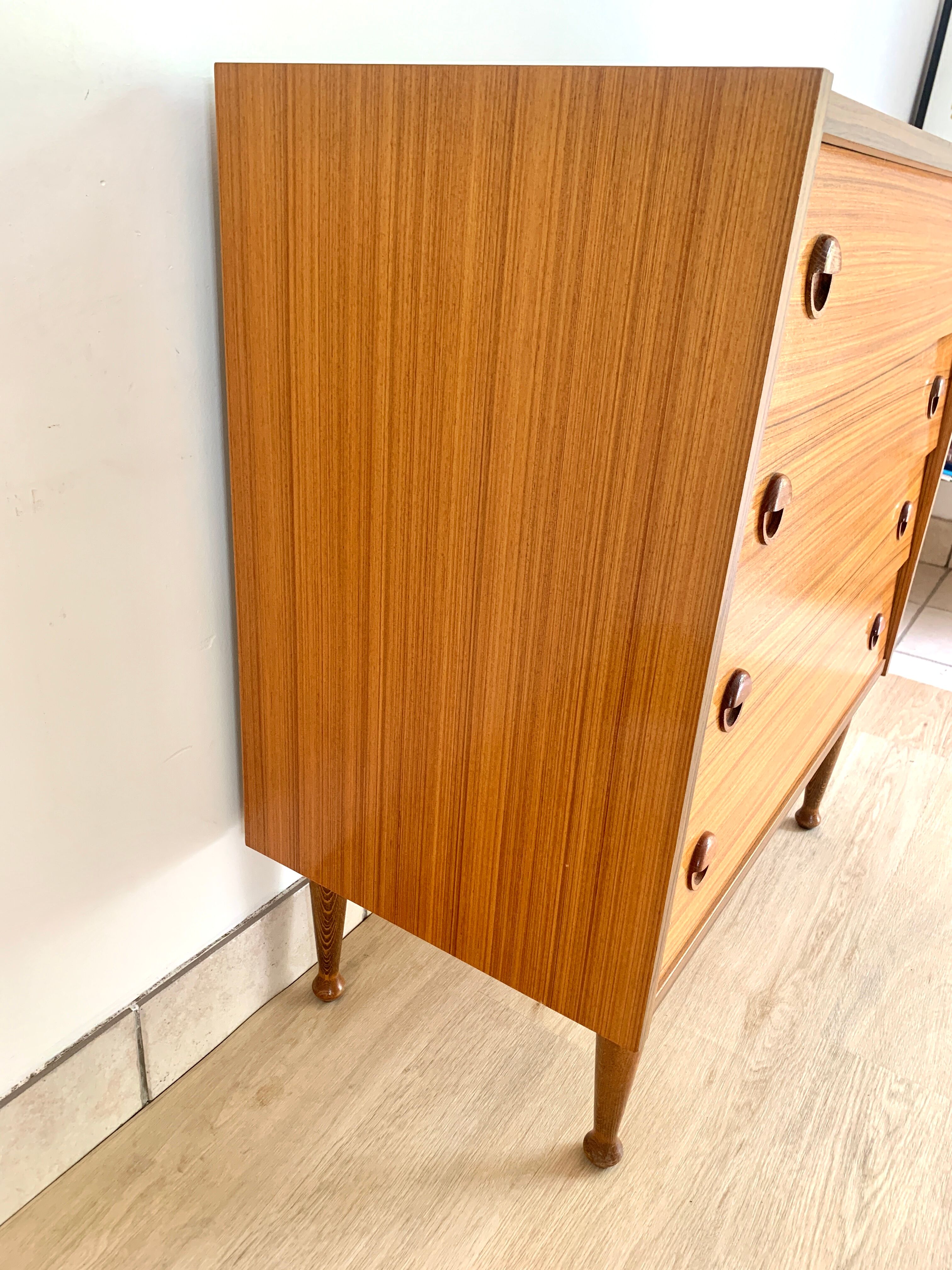 Teak chest of drawers 60s