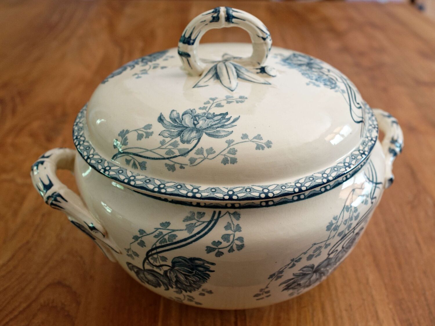 Soupière terre de fer Sarreguemines Royat