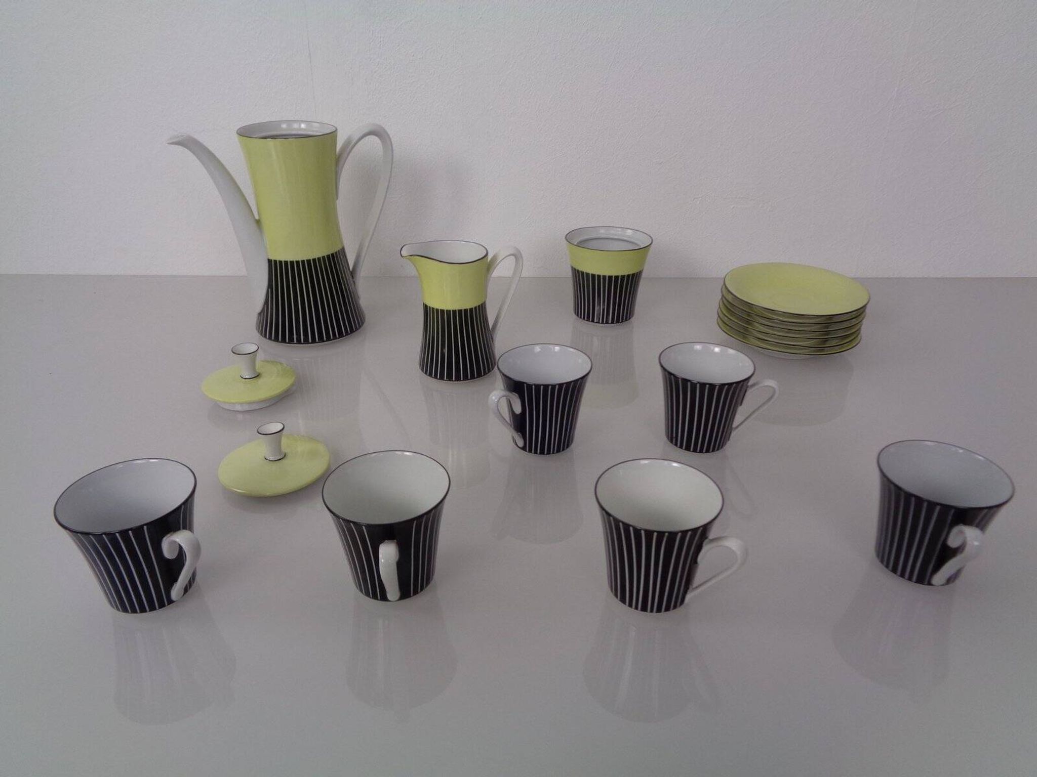 Coffee service for 6 from Vokstedt, Germany, 1950s, set of 17.