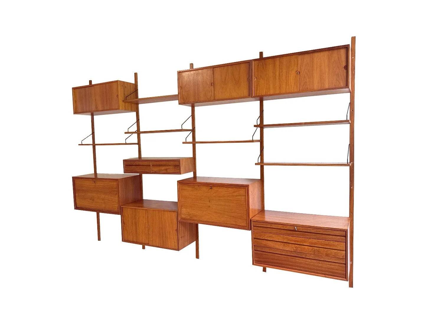 Poul Cadovius Royal System wall system
