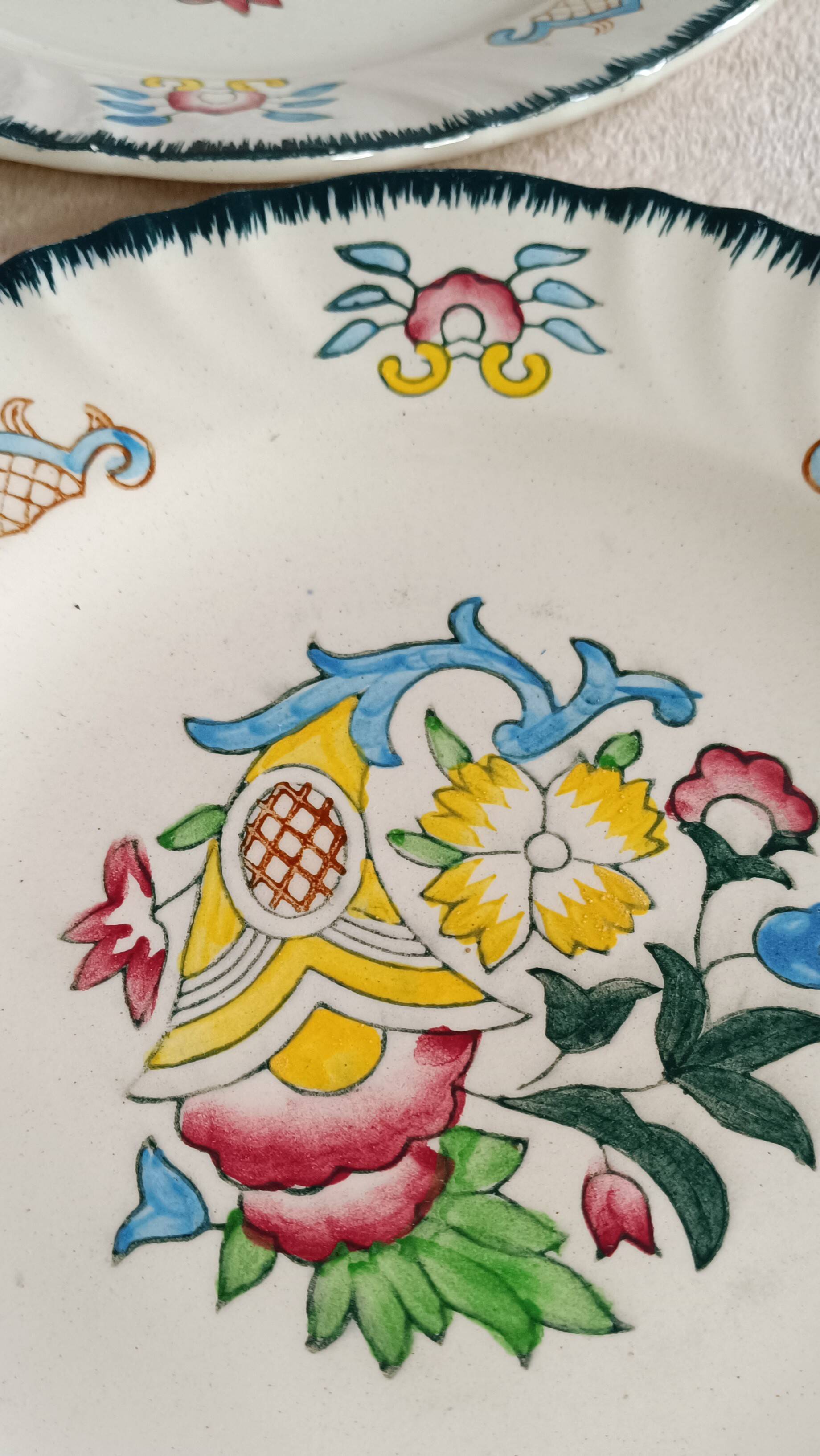 Set of 8 vintage Longwy Vieux Rouen dessert plates