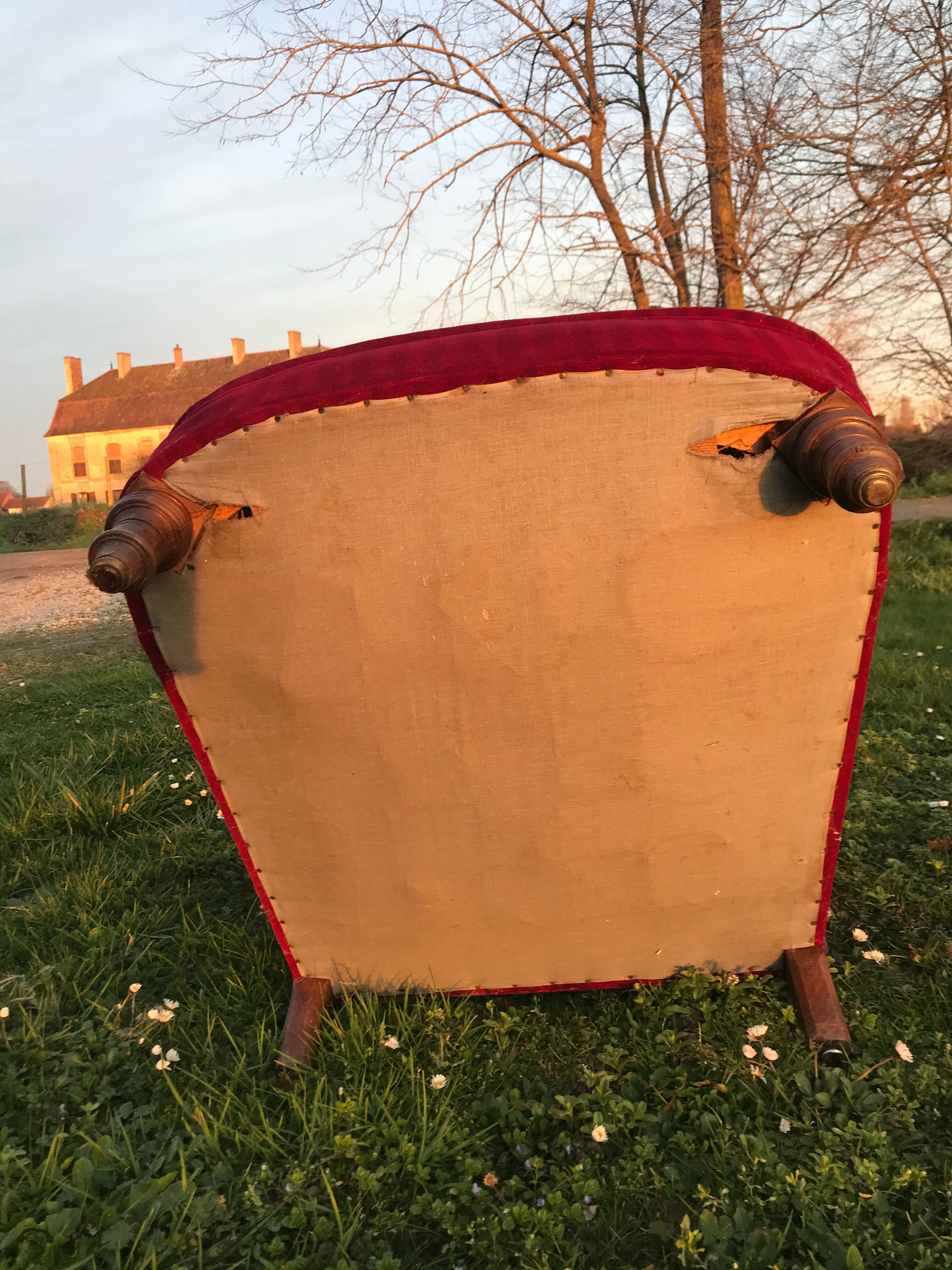 Napoleon III red velvet shepherdess chair