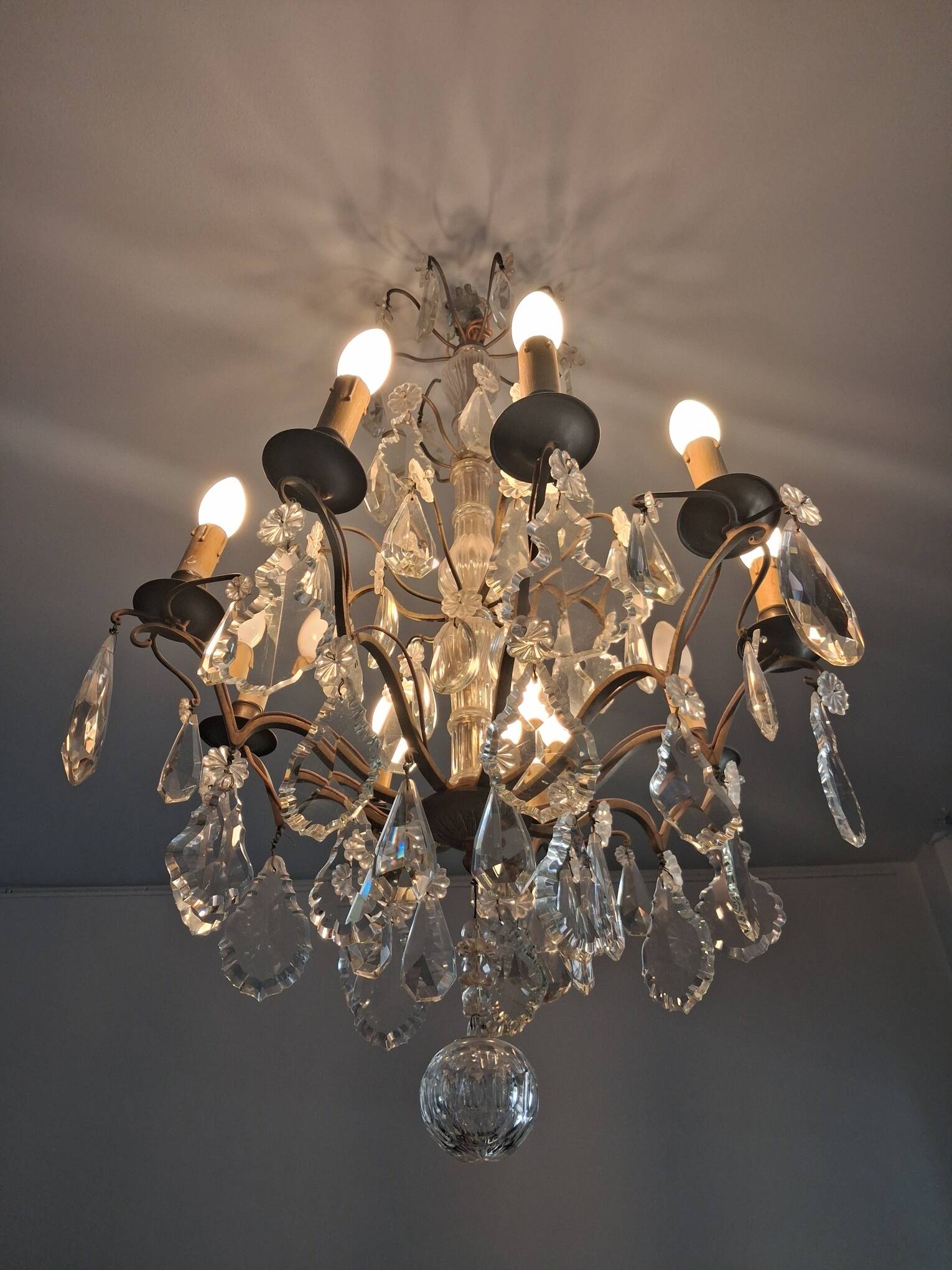 Bronze and crystal chandelier with 9 lights