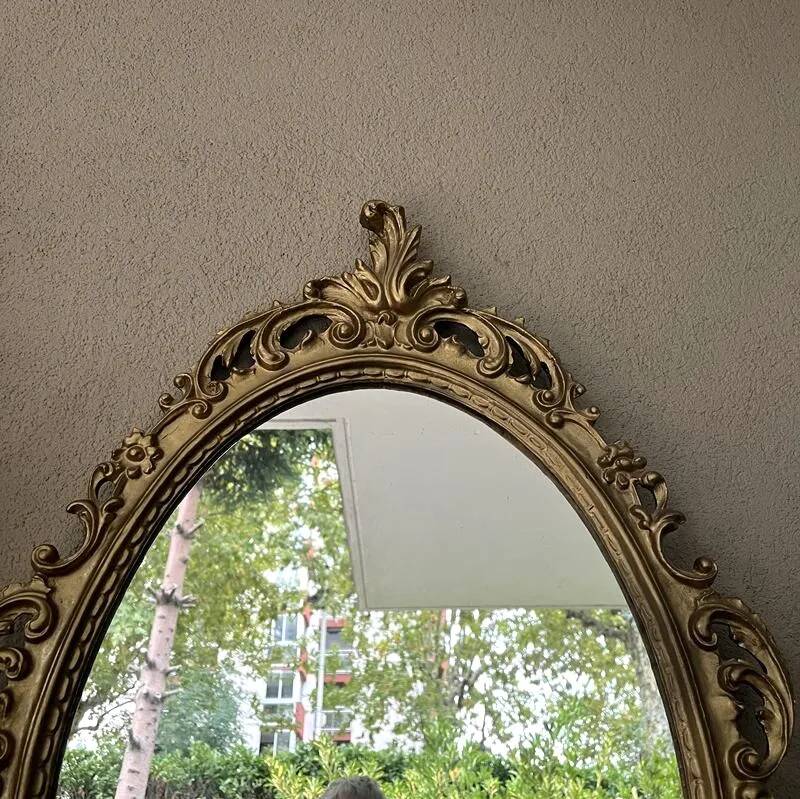 Oval mirror in Baroque style
