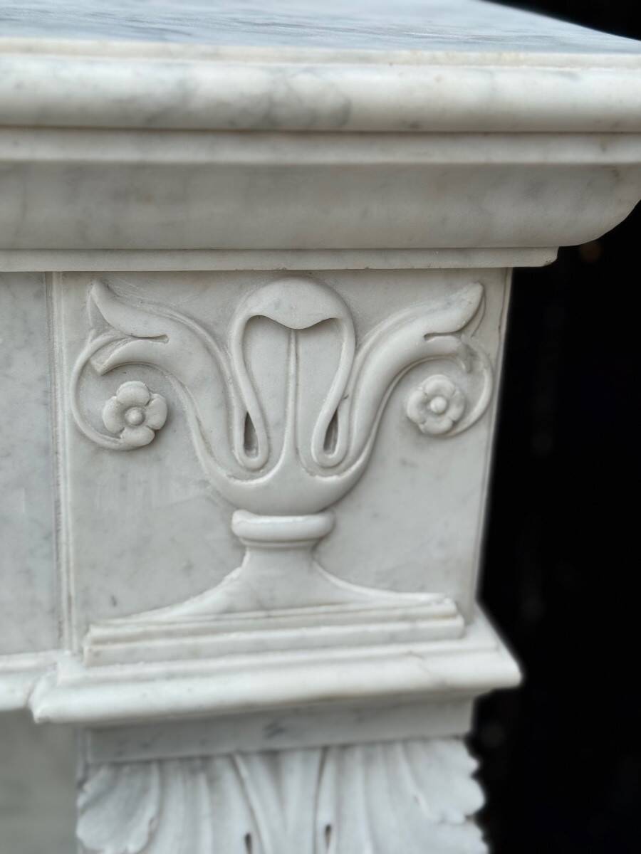 Charles X fireplace in Carrara marble, 19th century