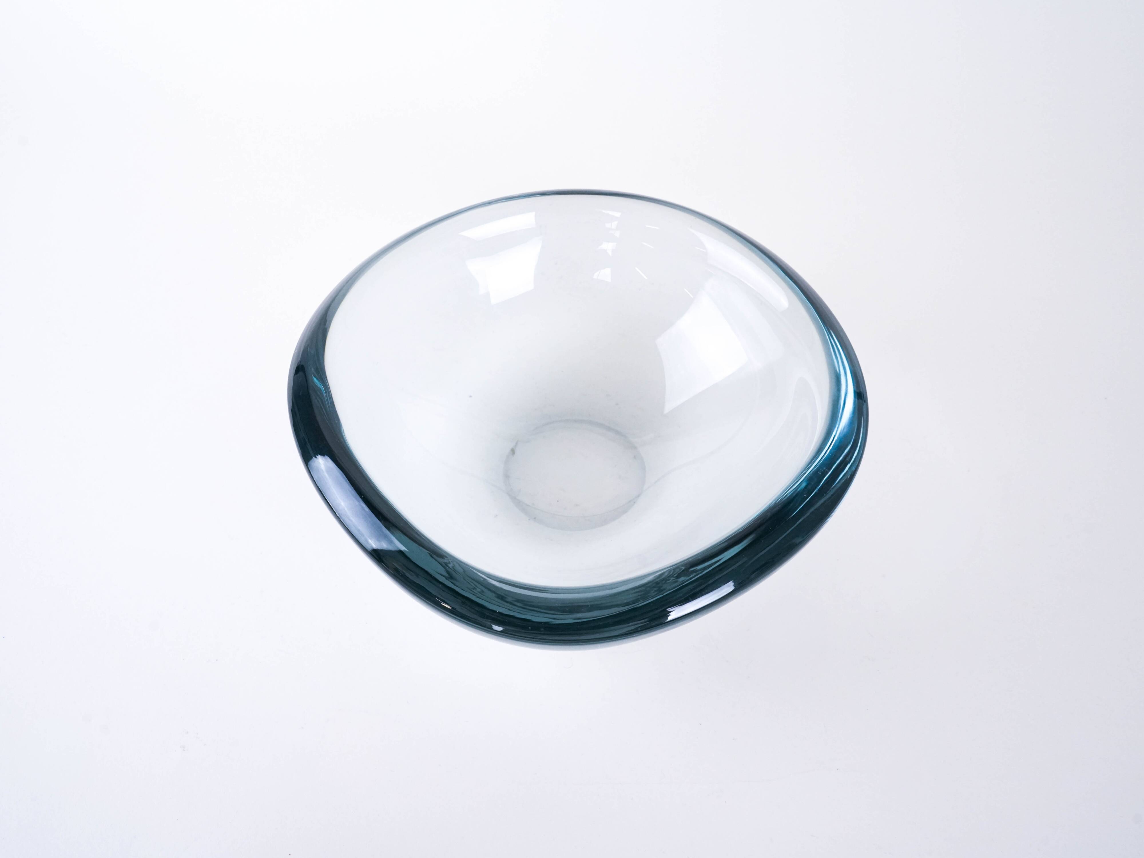 Glass bowl, Danish design, 1960s, manufactured by Holmegaard