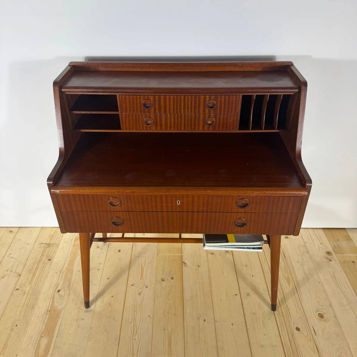 Secretary AB Bröderna Gustafssons – Mid-century Scandinavian design