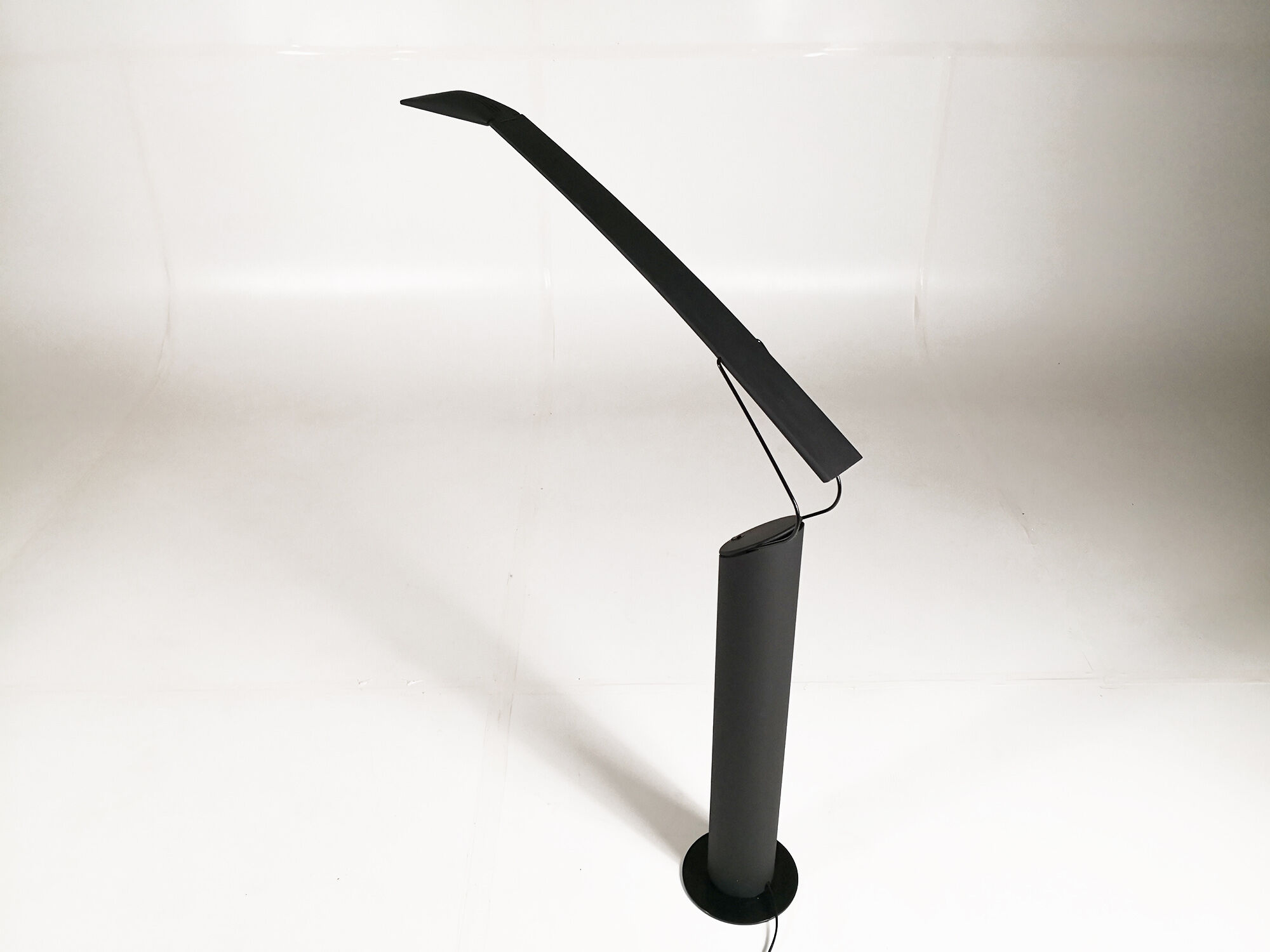 "Dove" reading floor lamp, Mario Barbaglia and Marco Colombo for PAF STUDIO, C.1980