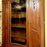 Louis XV style bookcase in carved walnut circa 1850-1880