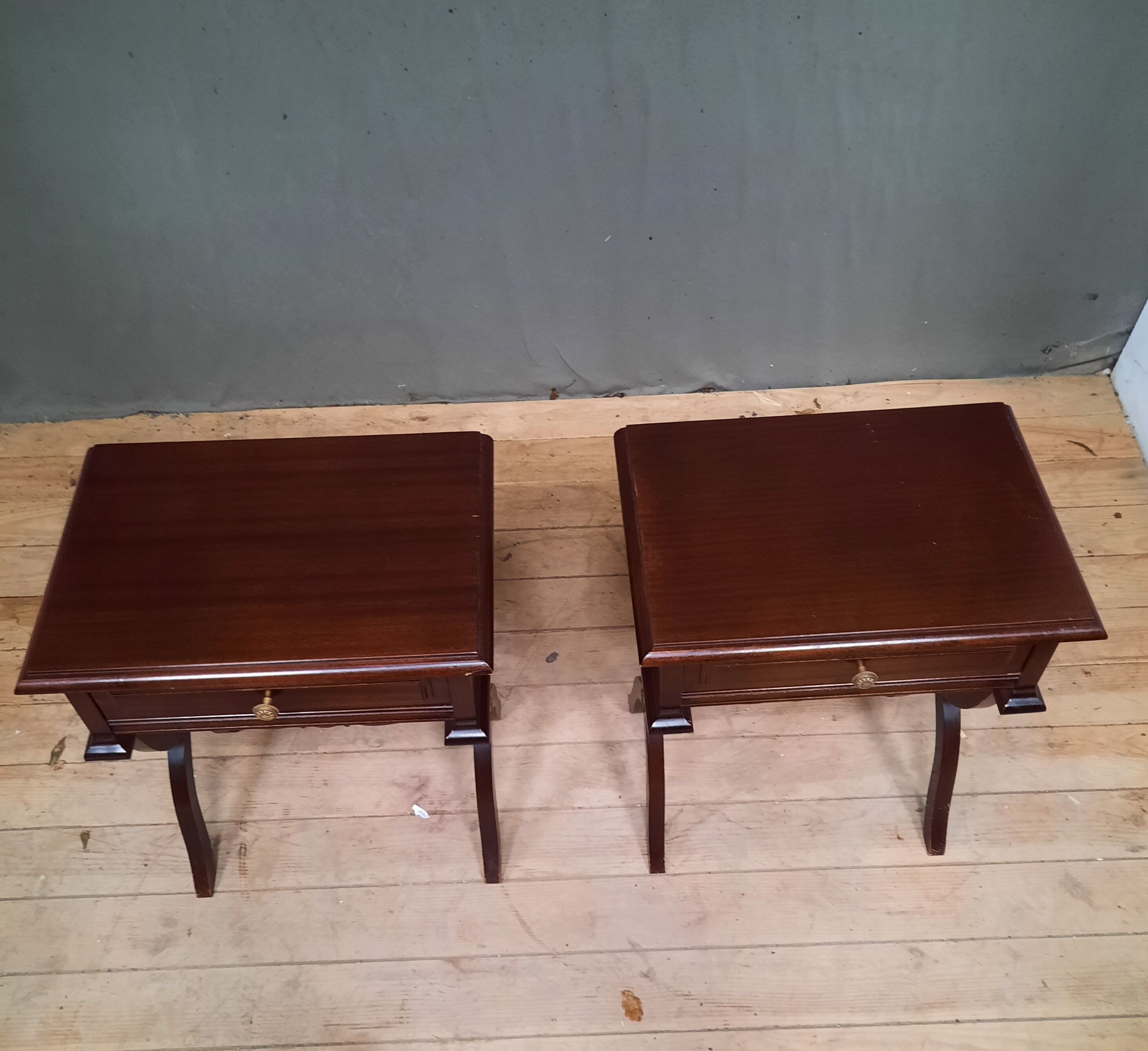 Pair of mahogany bedsides base X