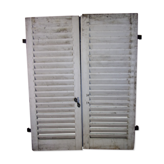 Pair of shutters in pine H 128 x L 100 cm