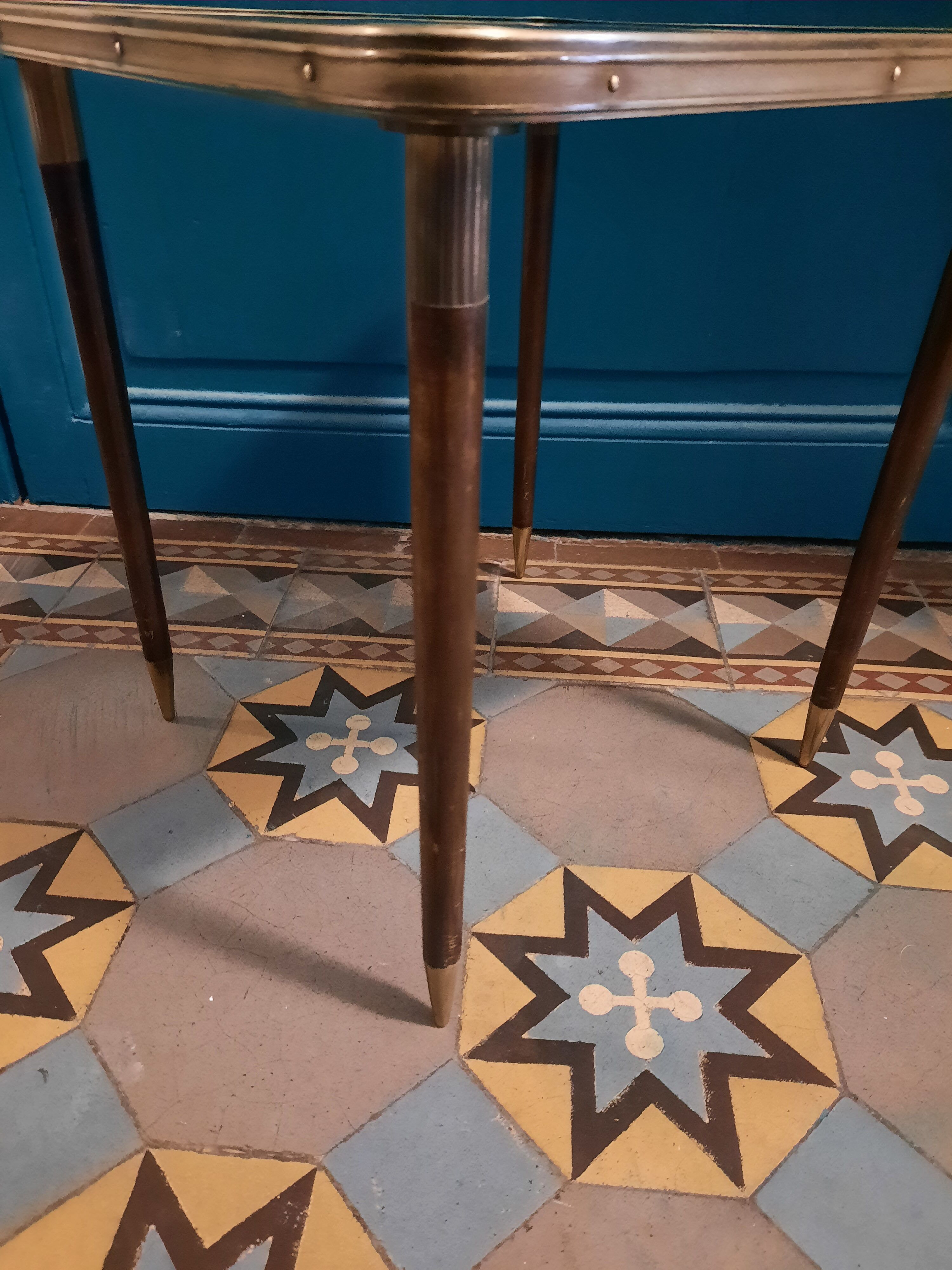 Vintage dappoint table