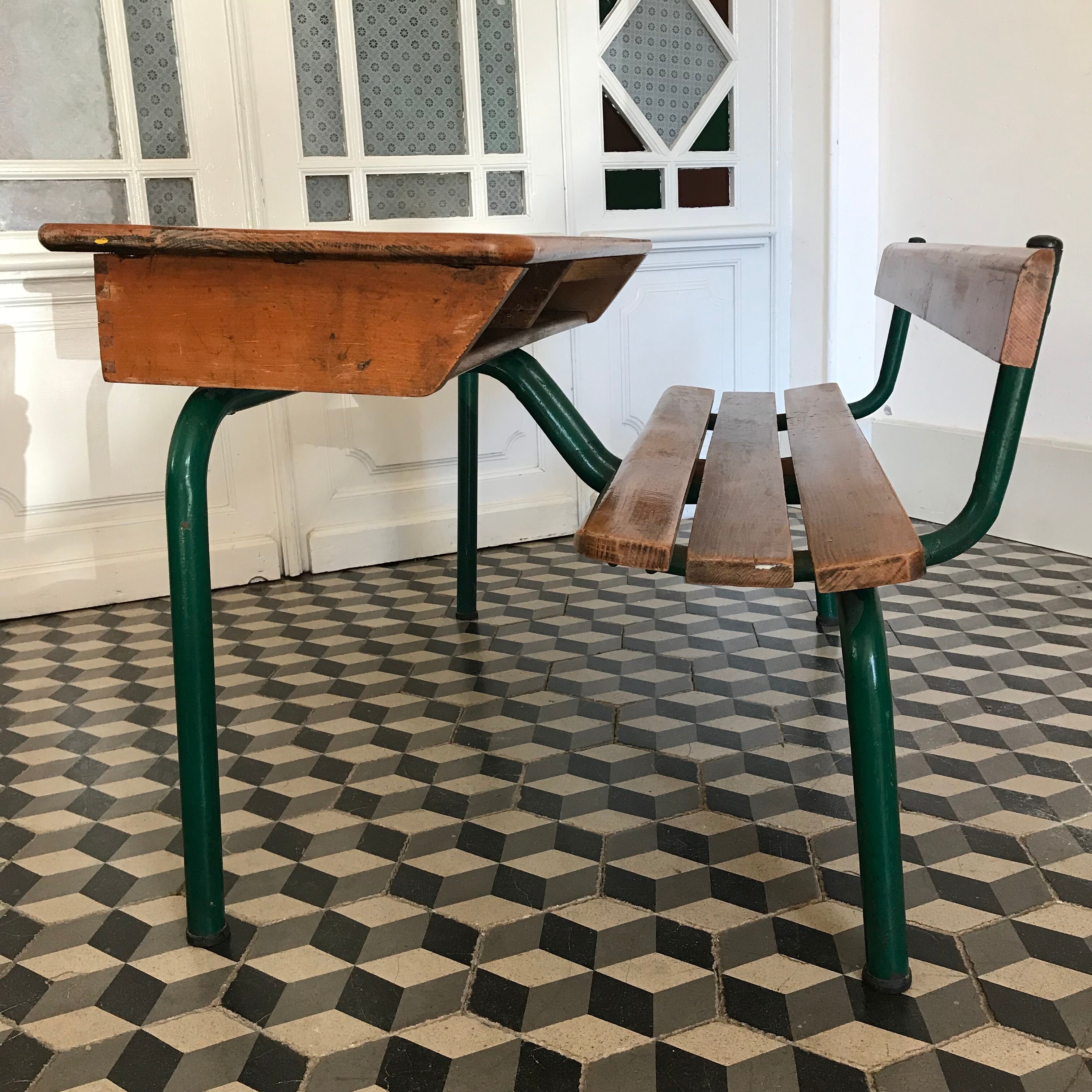 Delagrave Children's Desk