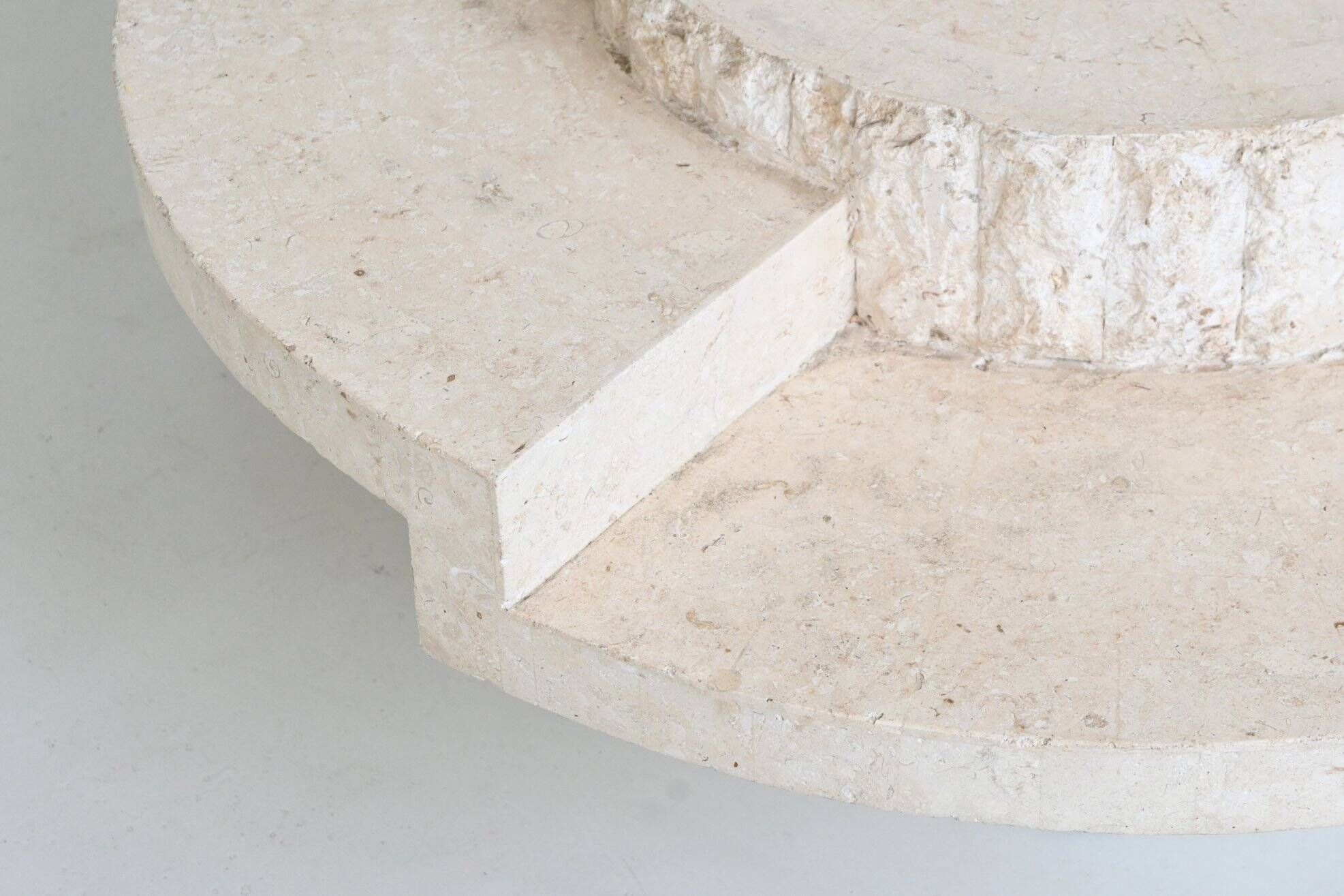 Table basse sculpturale en pierre de Mactan de Magnussen Ponte, Belgique 1970