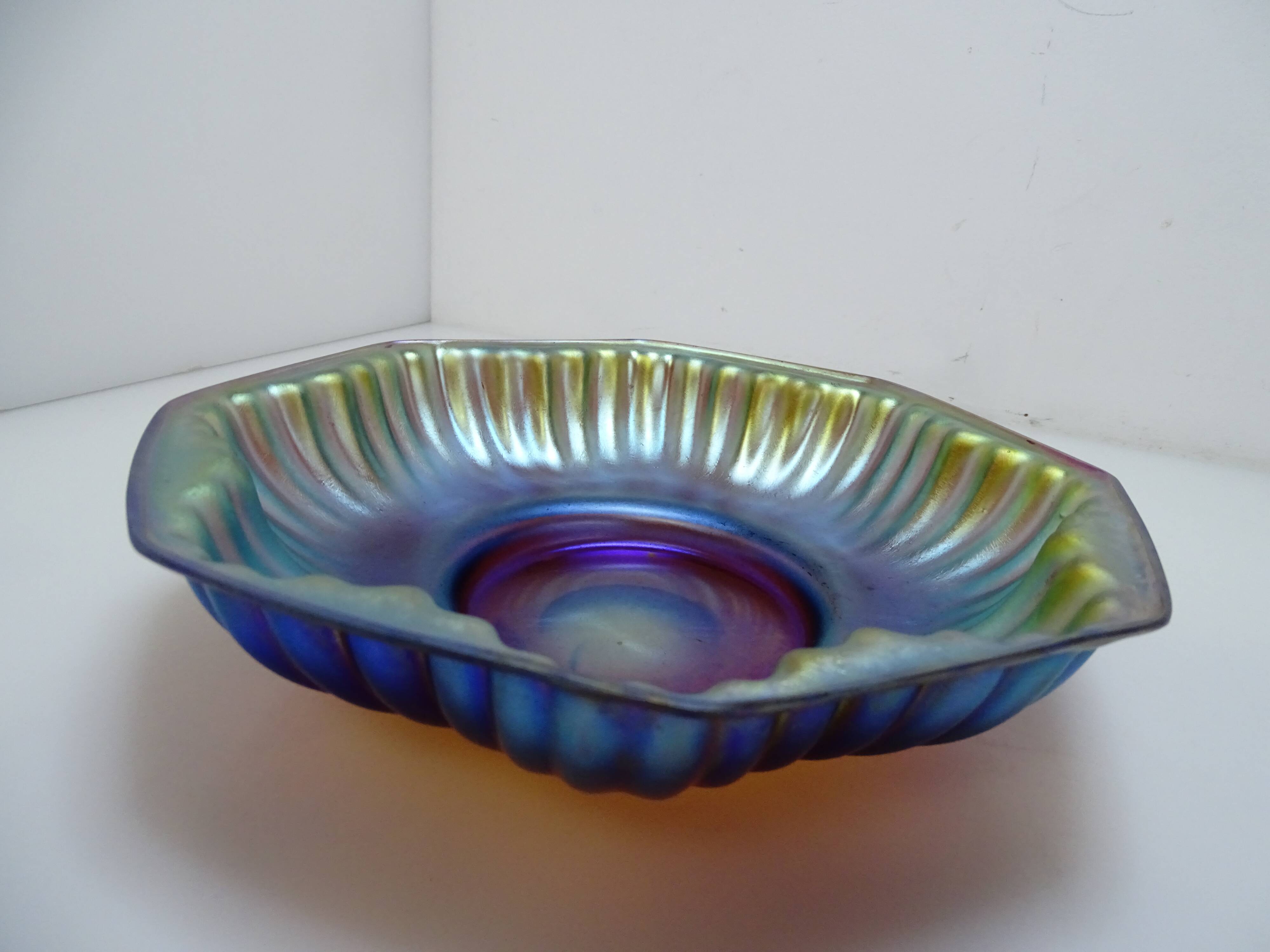Austrian iridescent glass cup 1900 Loetz Kralik