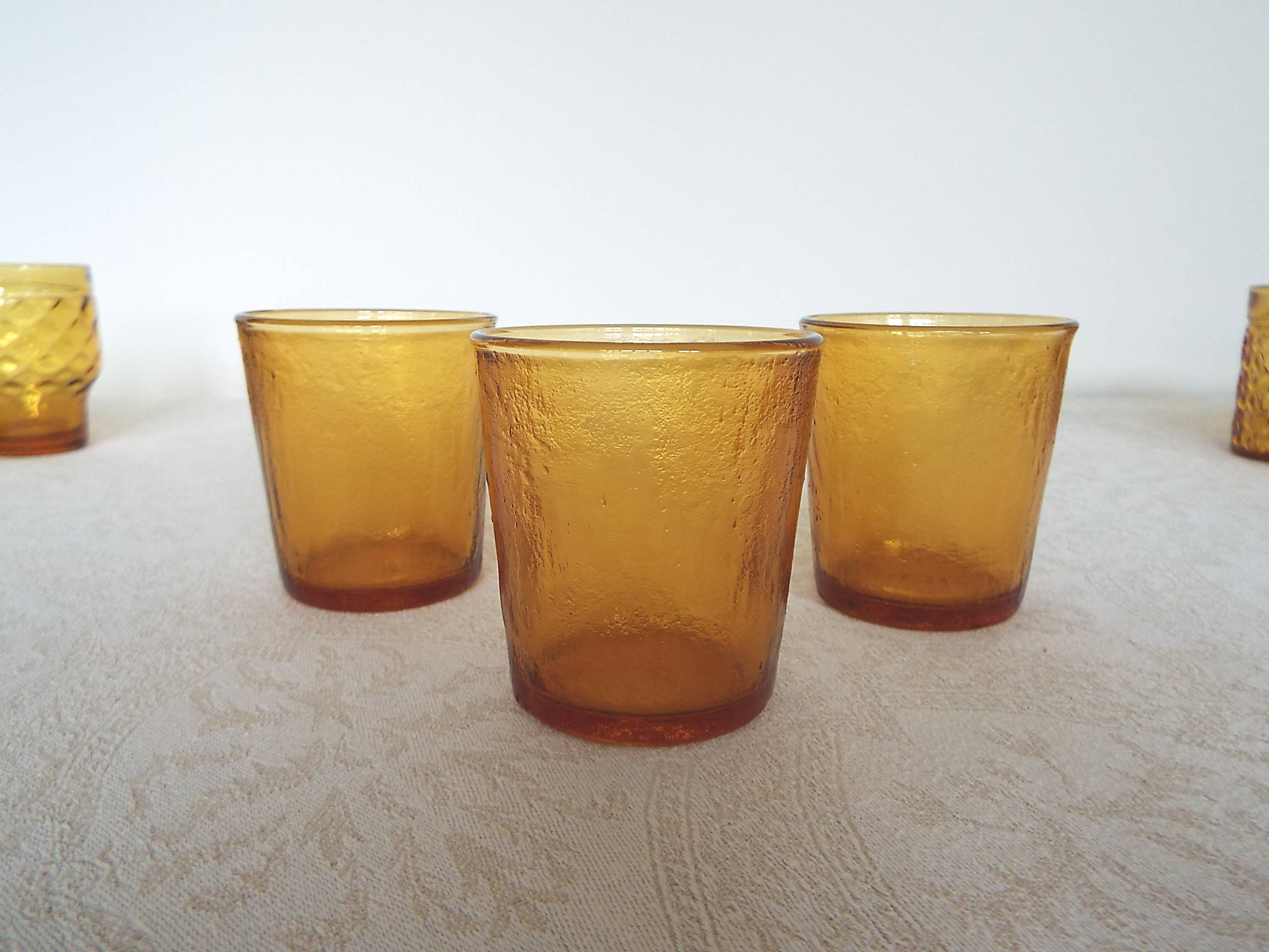 8 amber glasses