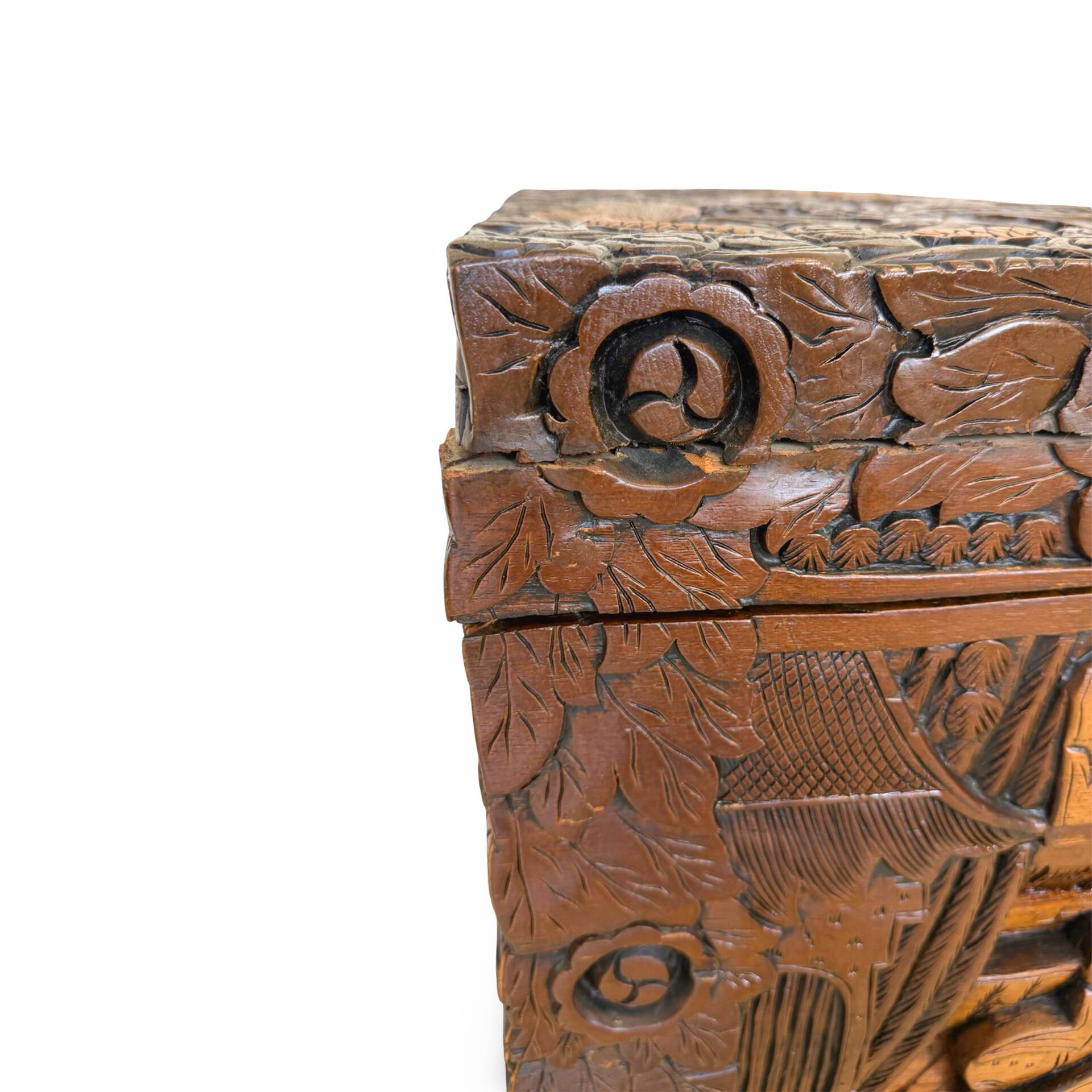 Antique Chinese Carved Export Chest – Dragon, Phoenix & Landscape Deco