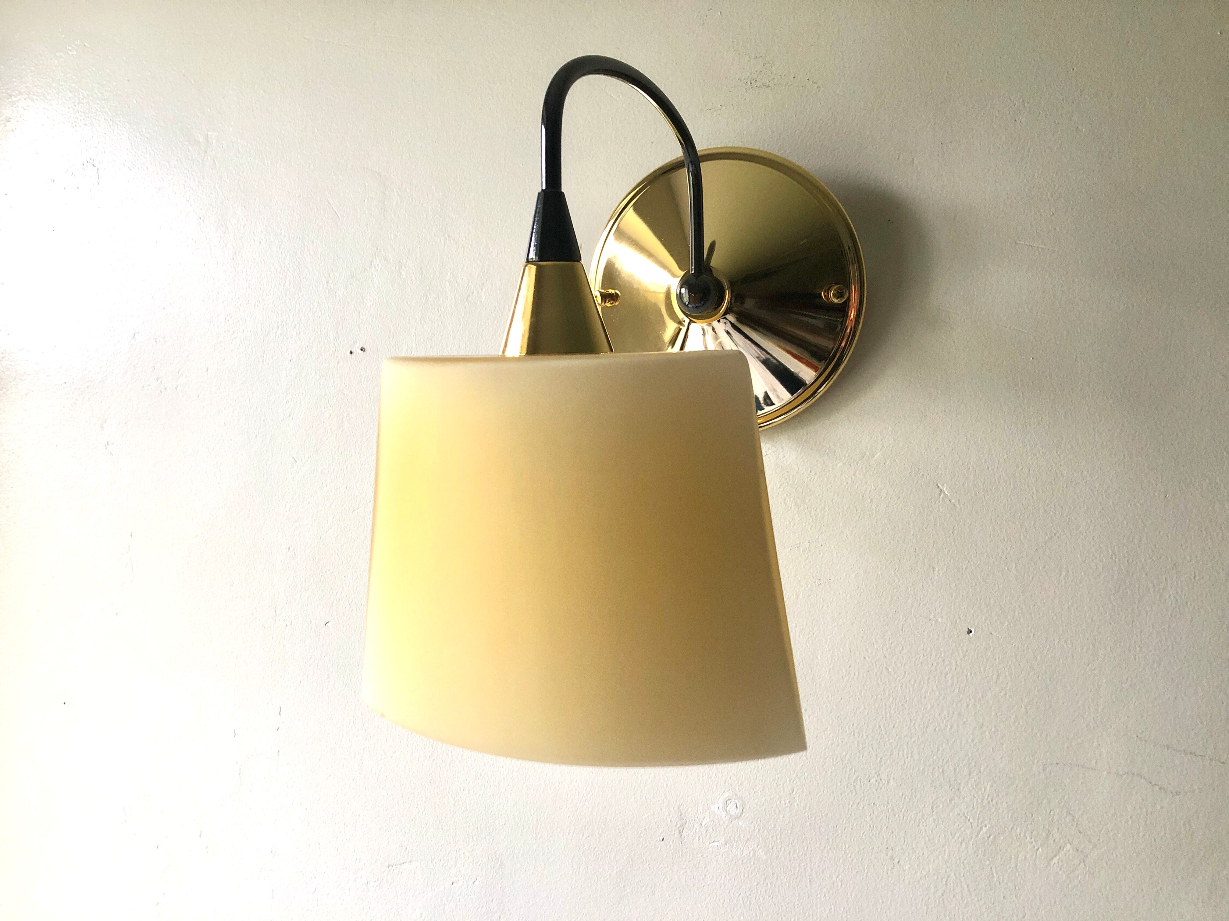 Applique Italie 1990 noir et or opaline jaune