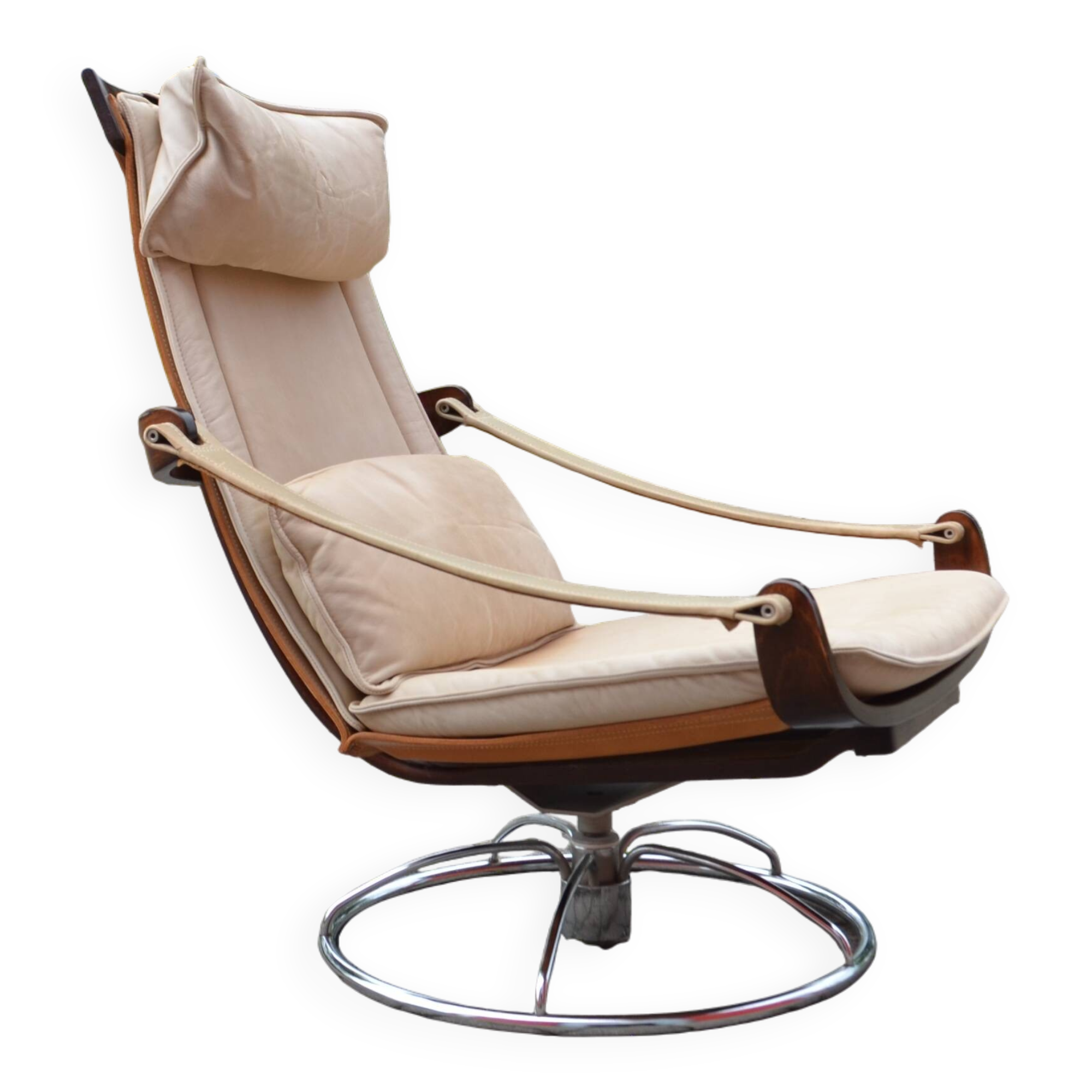 Ake fribytter for nelo sweden swivel leather lounge chair