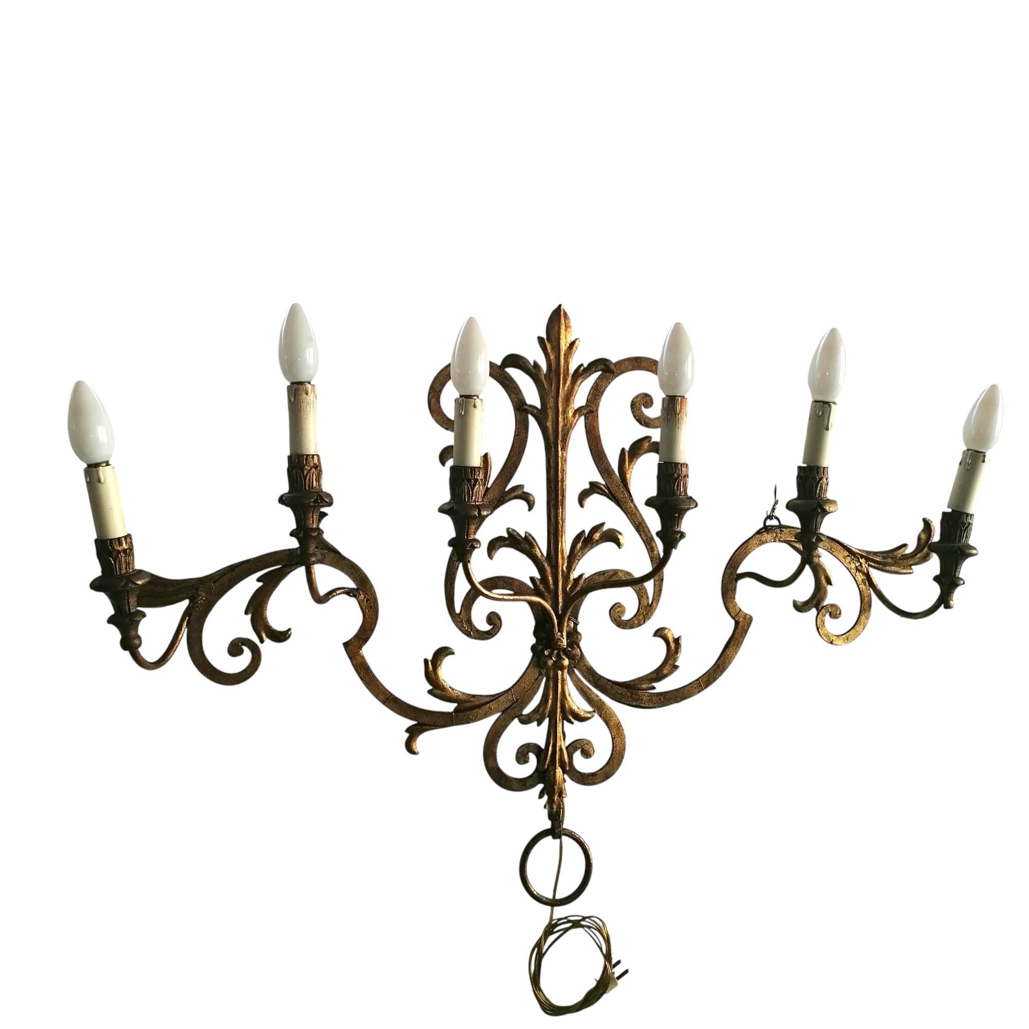 Lampada da parete grande antica in ferro battuto, fine XIX secolo