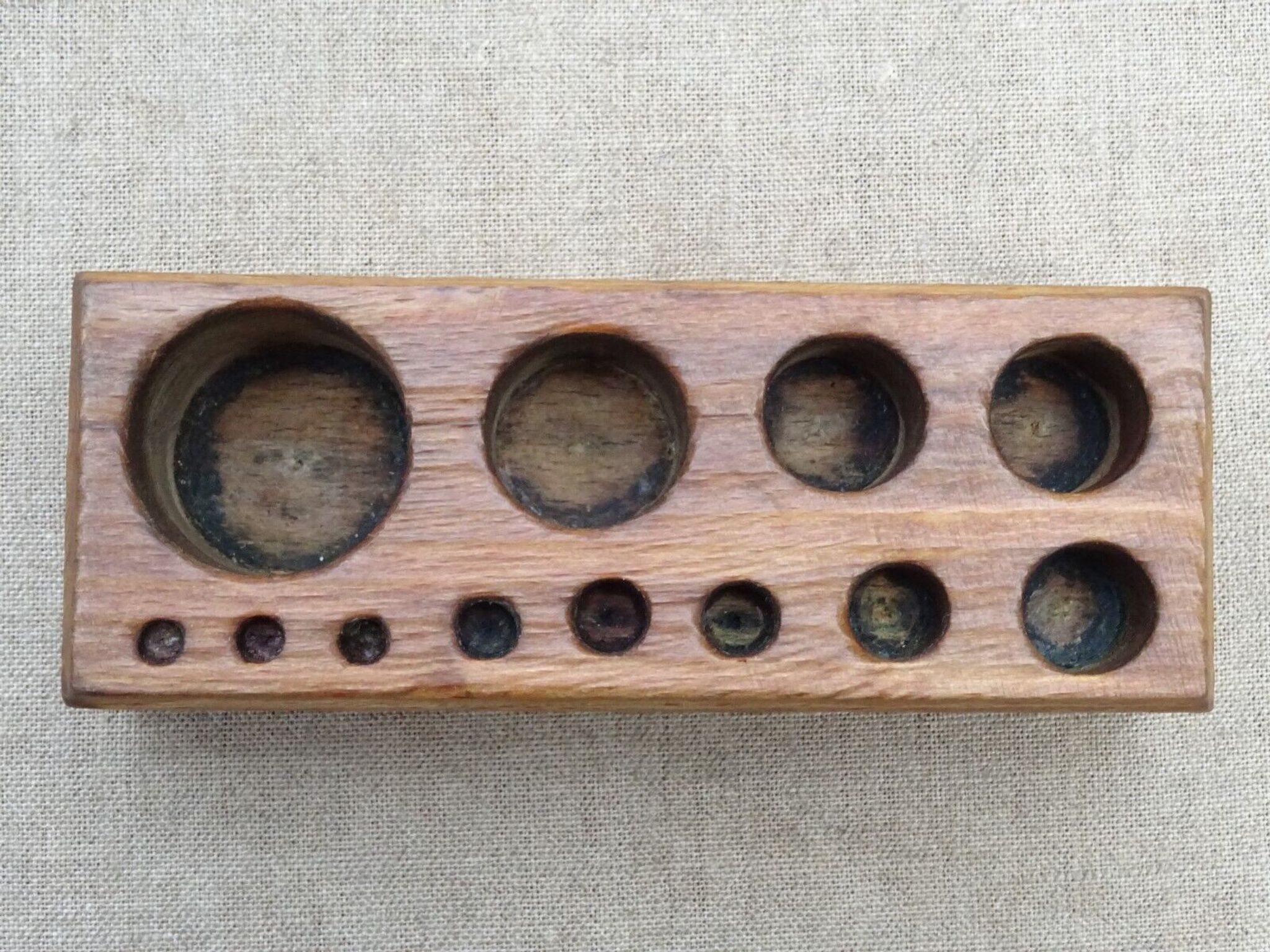Old box 12 weight flat head brass from 1g to 500g for complete scale