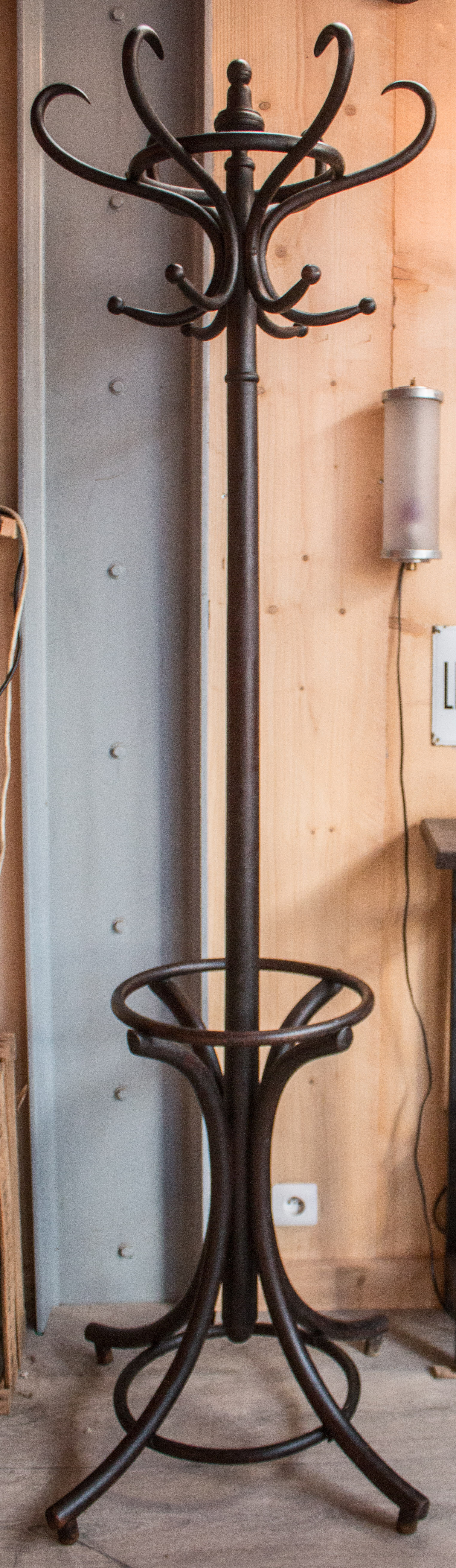 Parrot Thonet bentwood coatrack