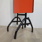 Foldable table in red formica