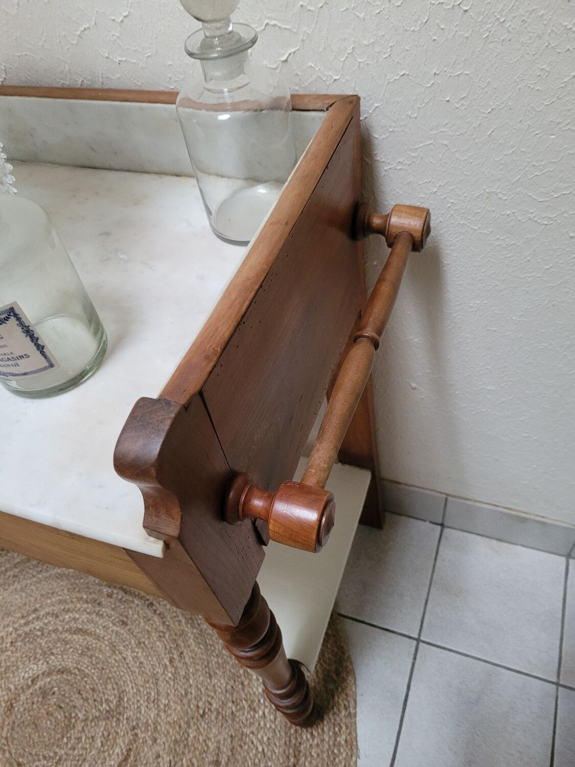 Antique vanity furniture