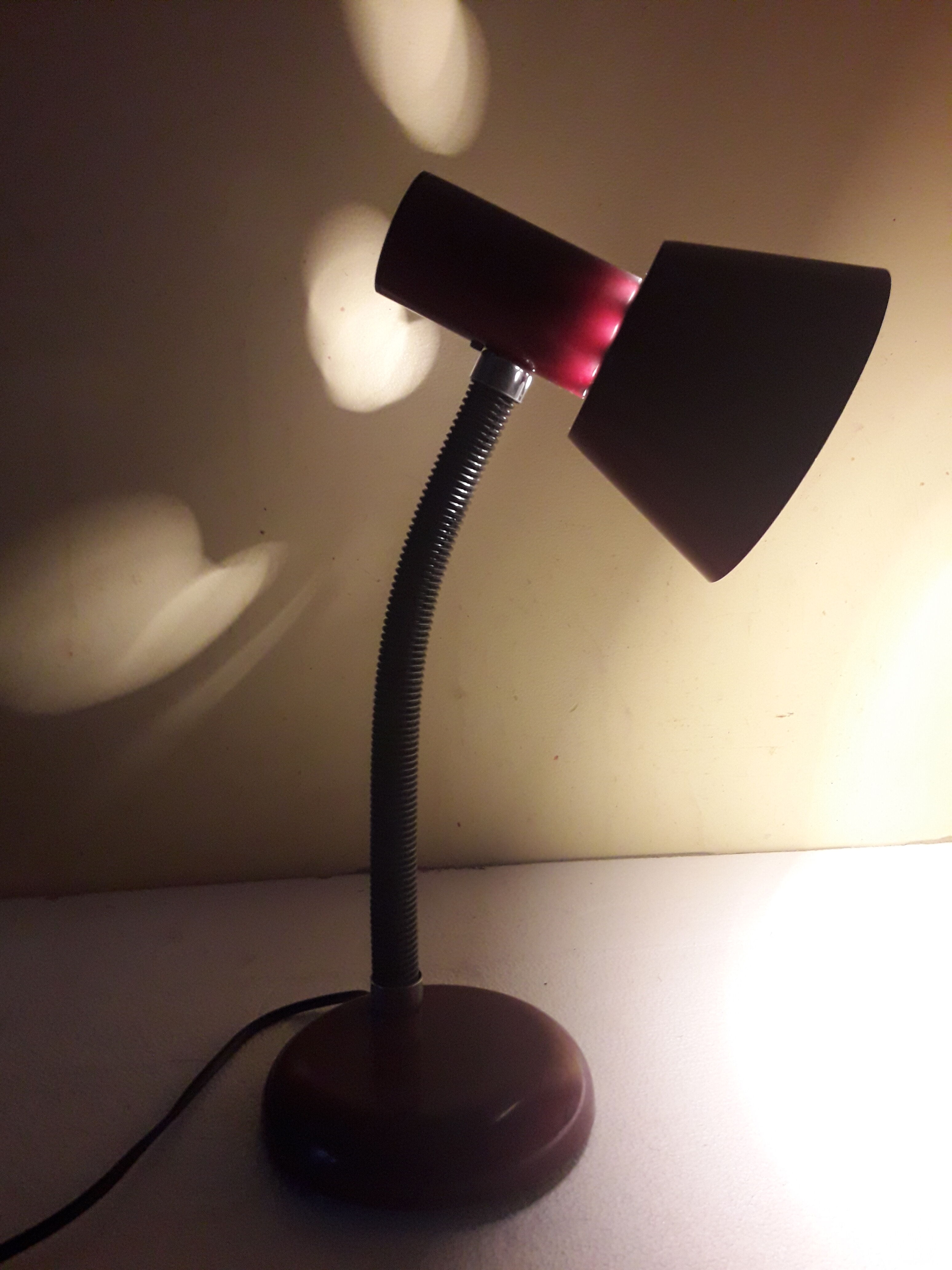 Lampe de bureau orientable vintage Je Fassg  bordeaux