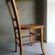Chaise de bistot en bois blond des année 50.