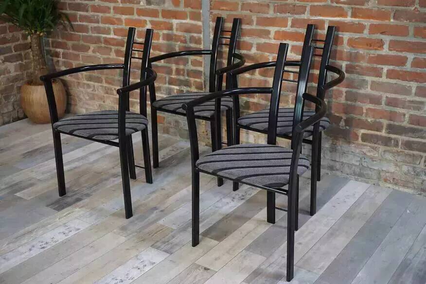 Set of 4 Italian design armchairs from the 80s