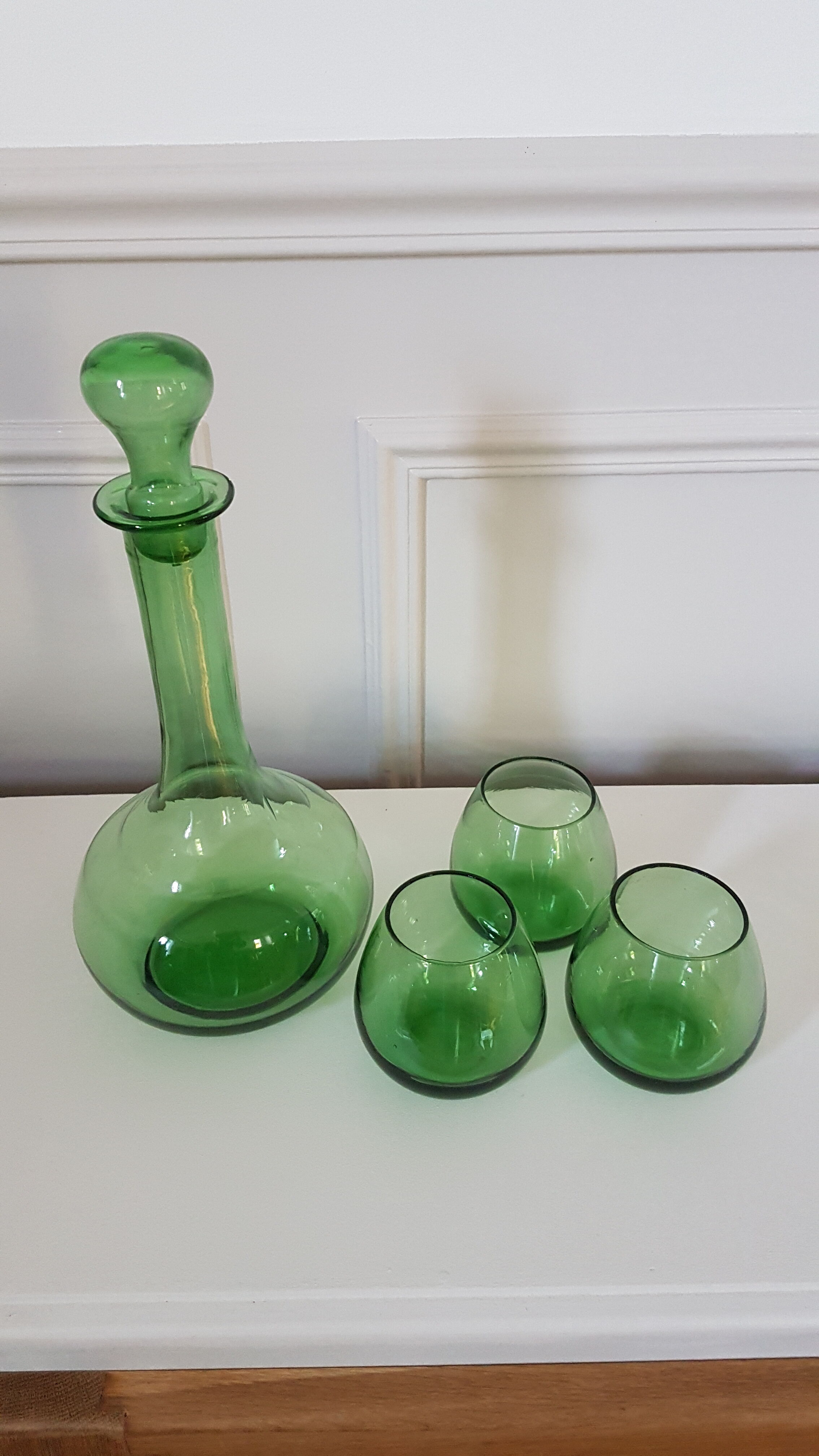Carafe and its three glasses