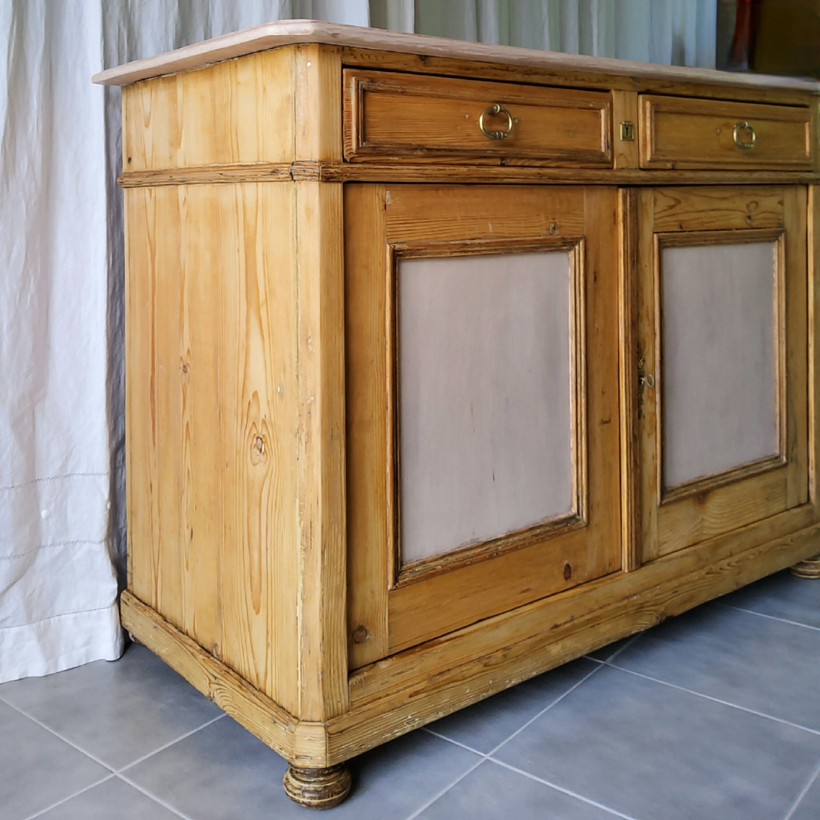 Low sideboard