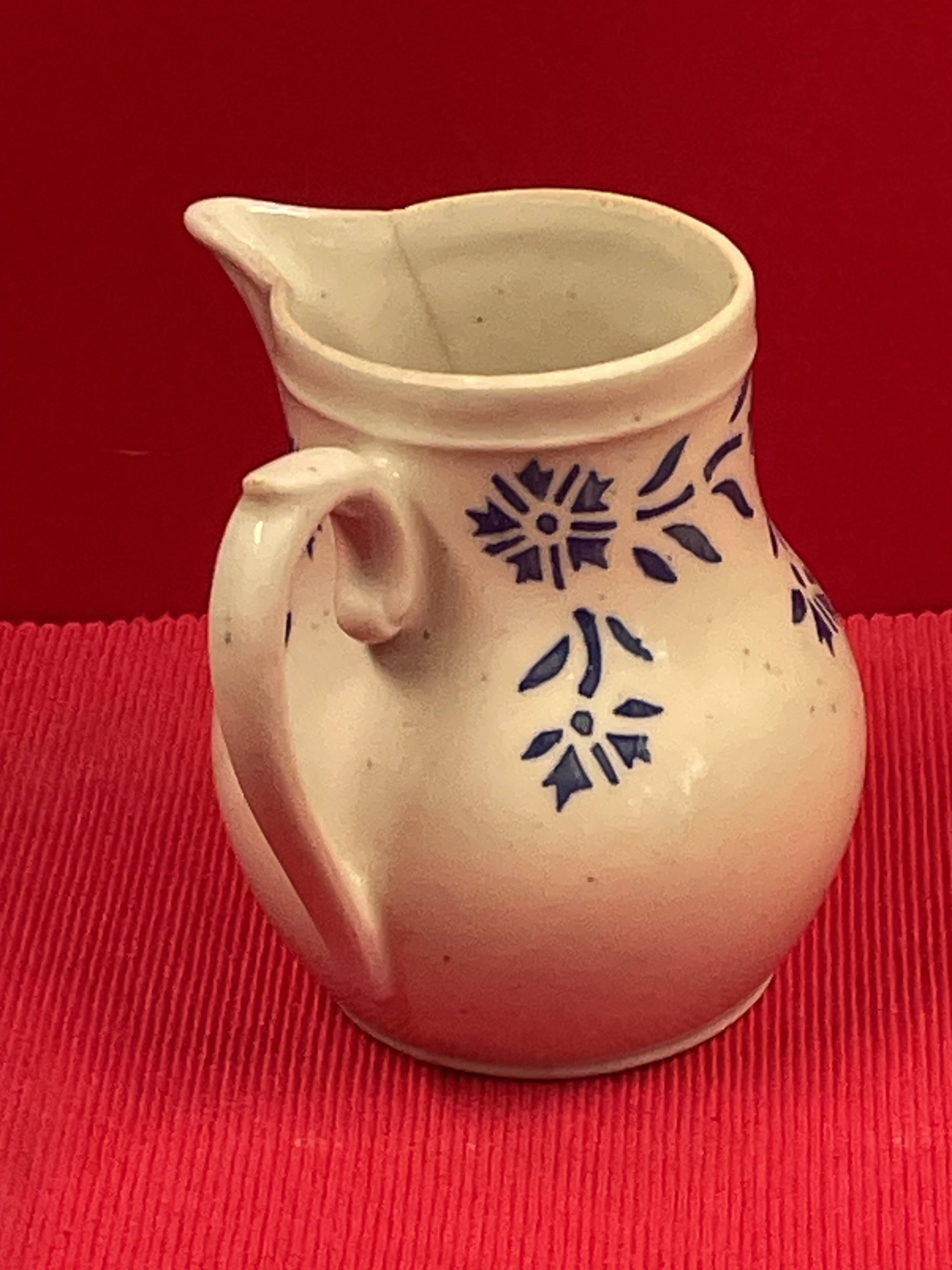 St Uze, Milk jug H 9 cm