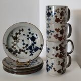 4 tasses et soucoupes en grès émaillé