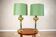 Paire de lampes de table vintage dans un style classique avec des bases décoratives et