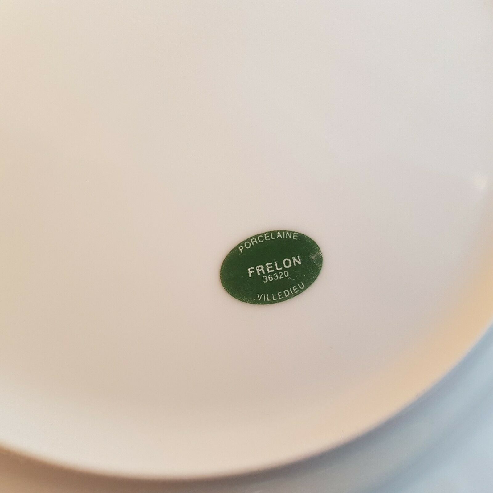 Frelon porcelain dessert set 8 plates + 2 trays