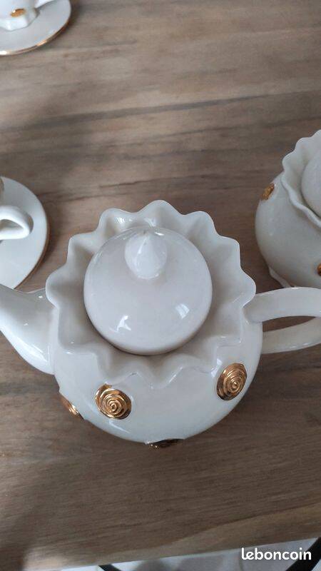 Tea Service WHAT'S VINCENT – White Porcelain & Gold Dots – 12 pieces