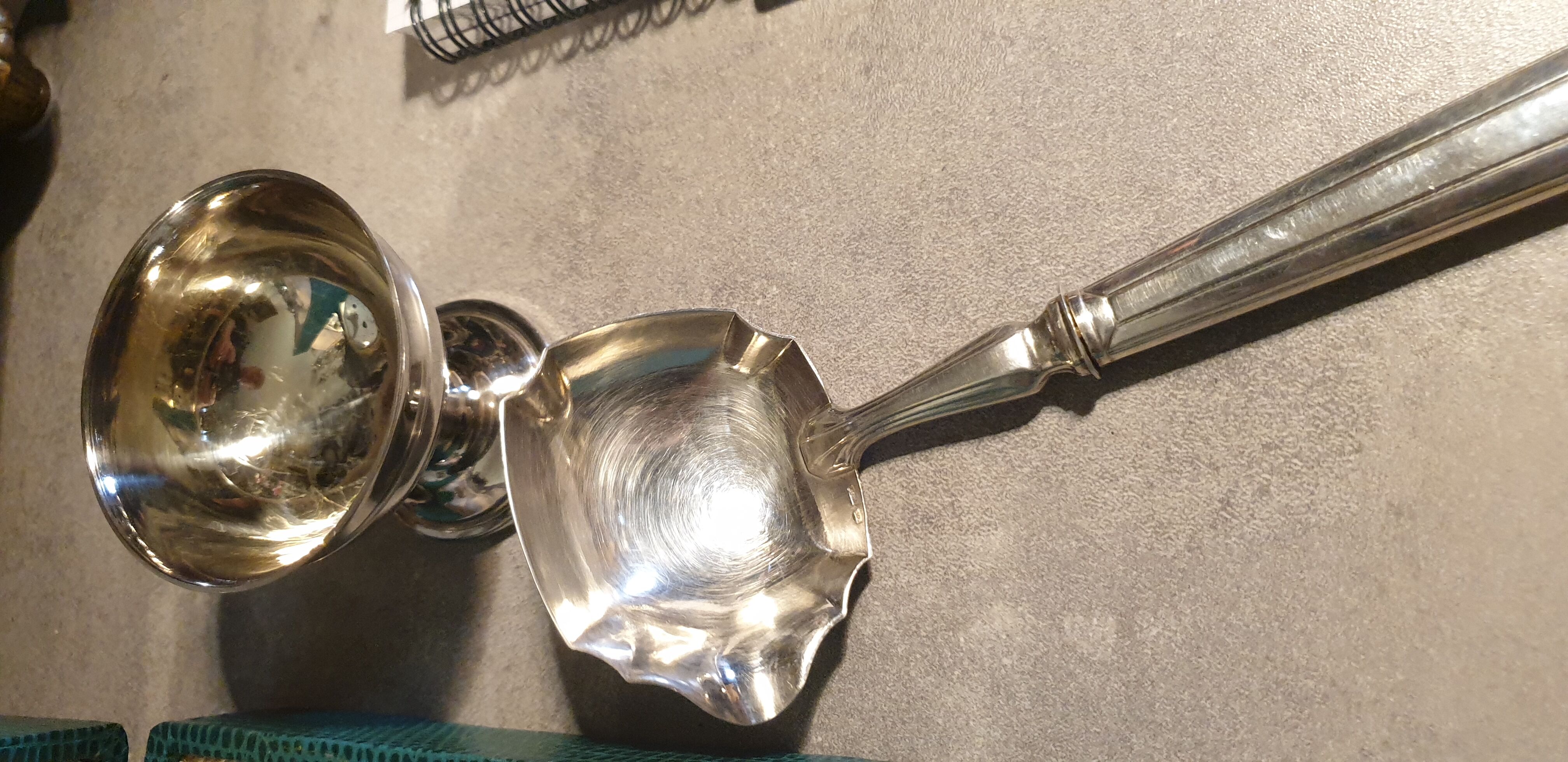 Silver metal ice service