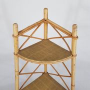 Etagere d'angle en rotin