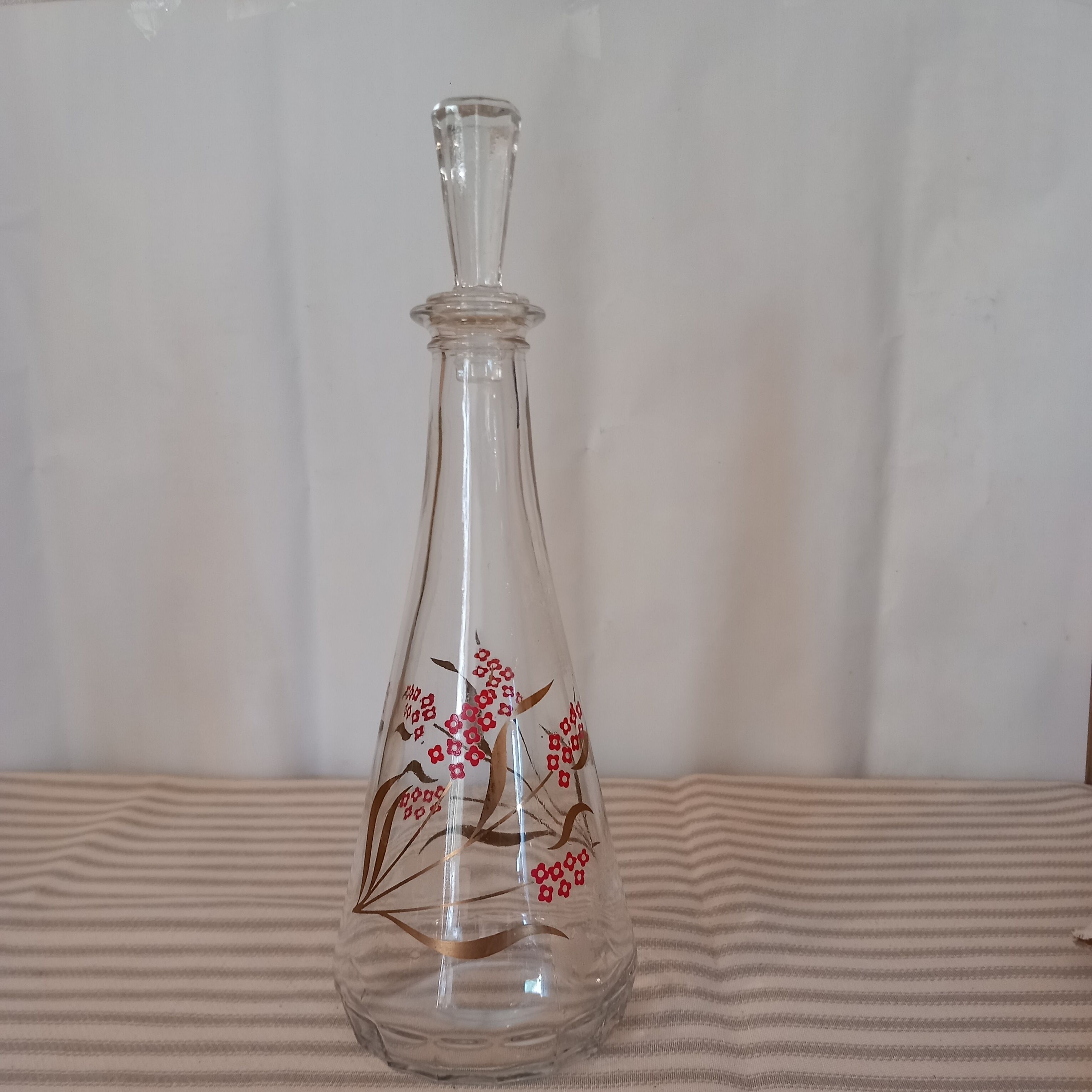 Carafe à liqueur à décor fleuri