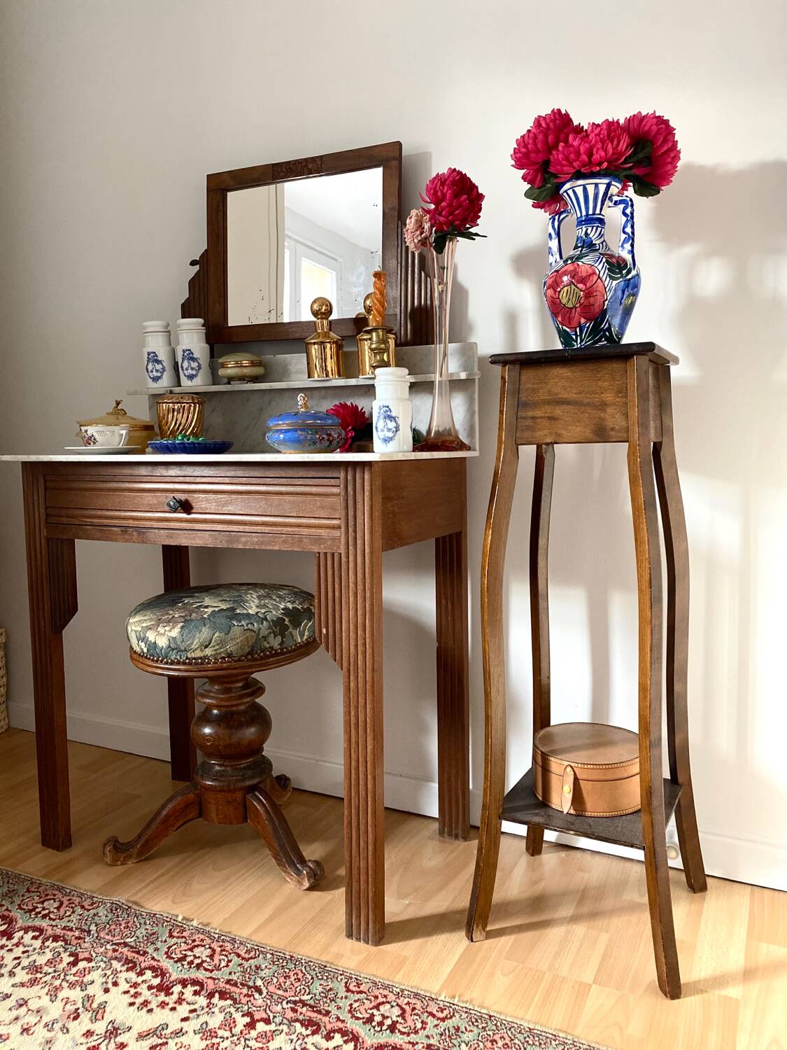 Old art deco wooden dressing table
