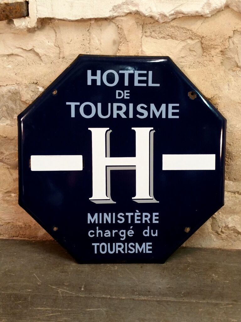 Hotel enamelled plate