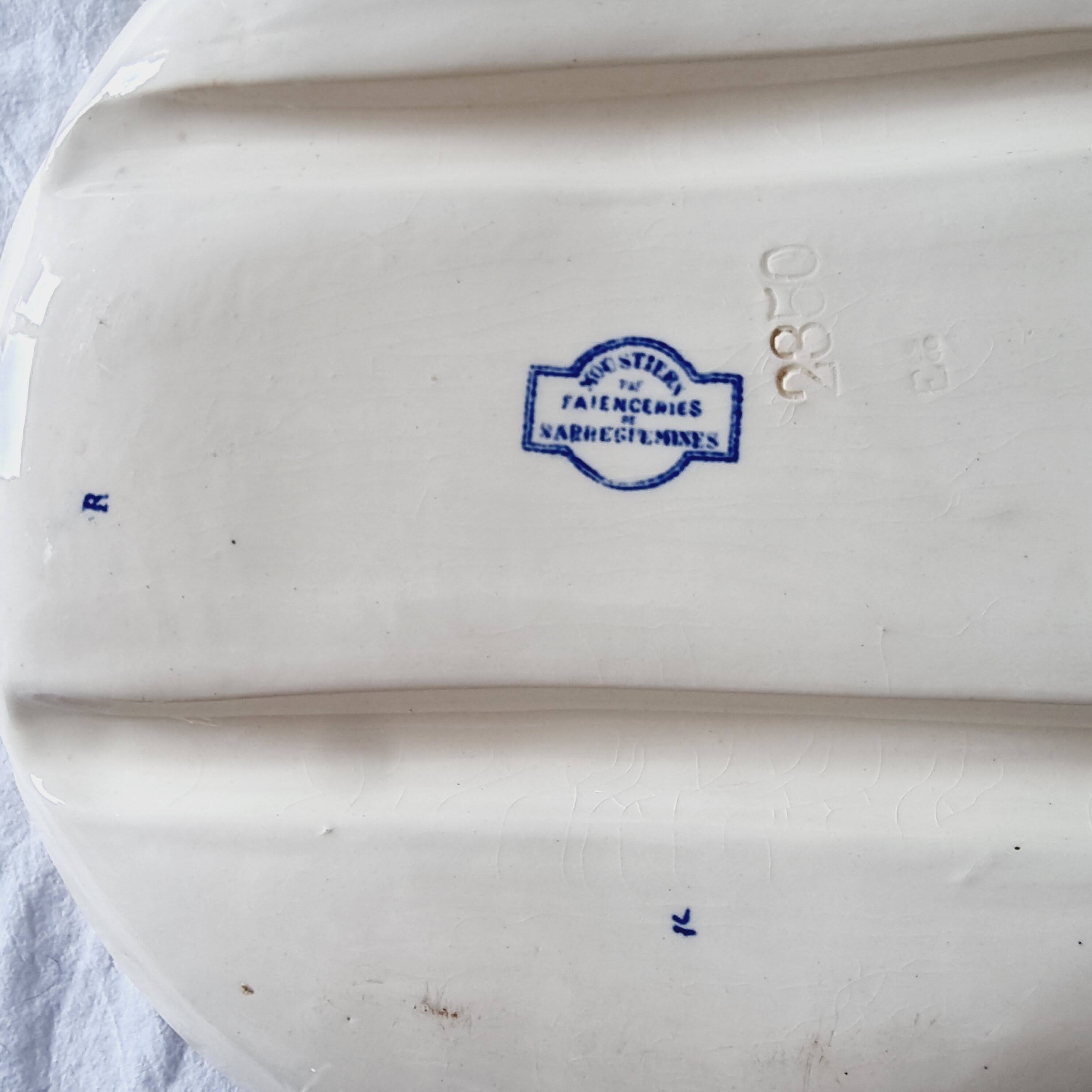 Special plate in iron earth from Sarraguemines Rouen model blue and white reliefs