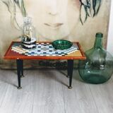 Small table checkered