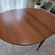 Table ronde en teck design scandinave fin années 60