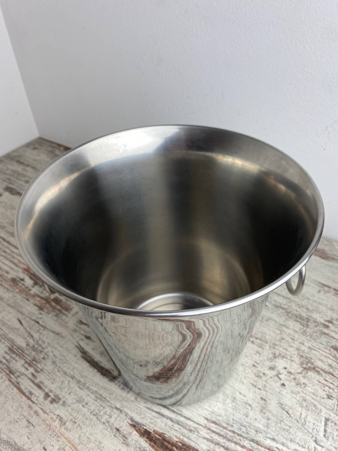 Stainless steel champagne bucket