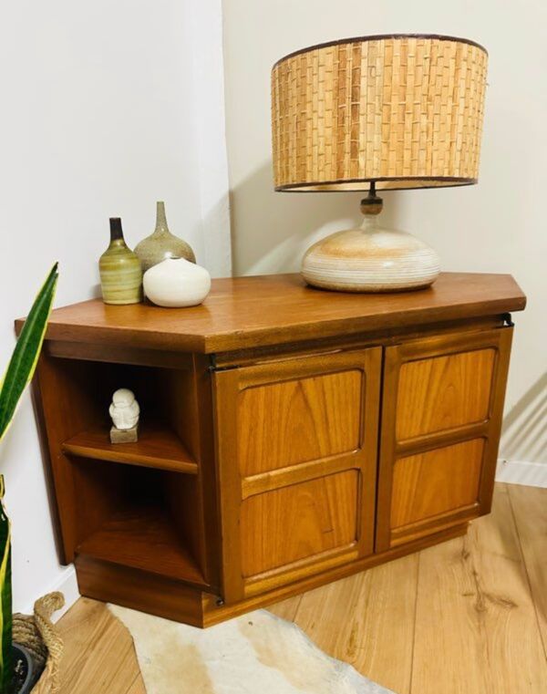 Meuble d’angle bas en teck Nathan Furniture
